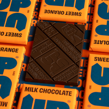 Load image into Gallery viewer, UP-UP Chocolate - Sweet Orange Milk Chocolate Bar